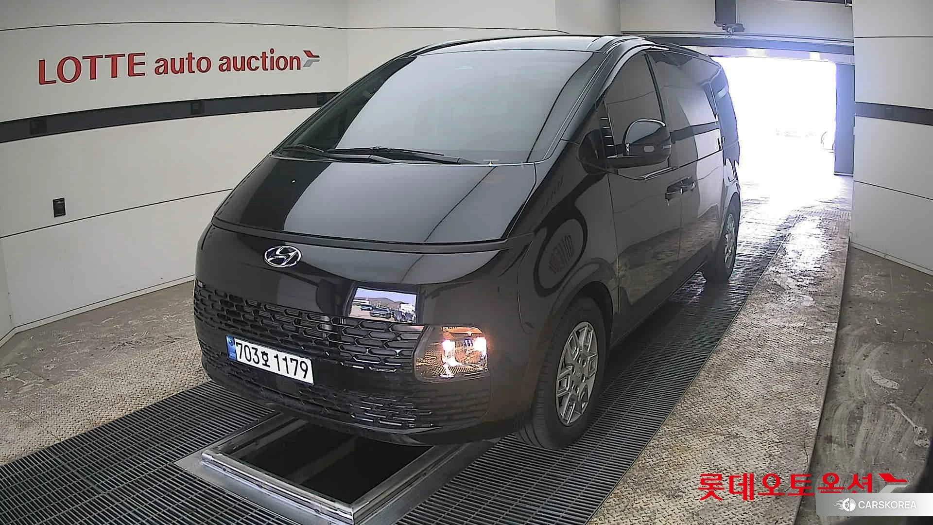 Hyundai Staria 2023 Abyss Black Pearl из Кореи