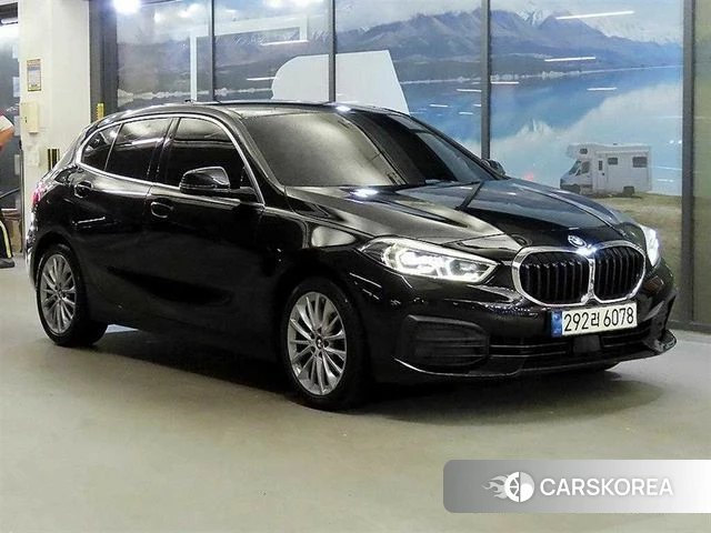 BMW 1 Series (F40) 2021 Черный из Кореи