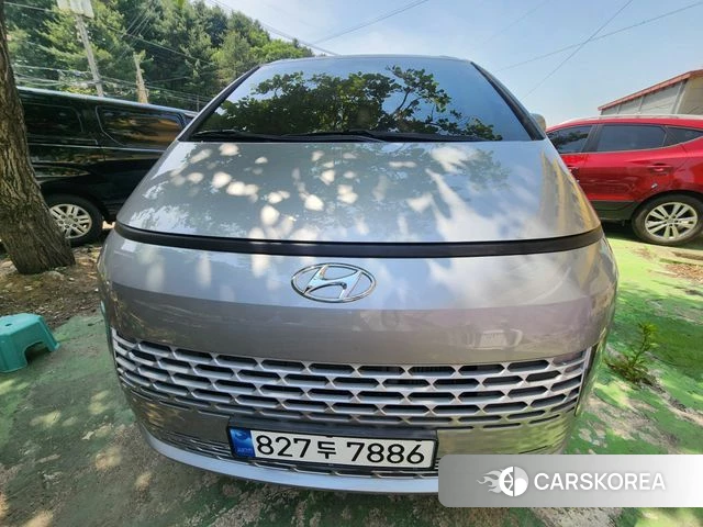 Hyundai Staria 2023 Серебряный из Кореи