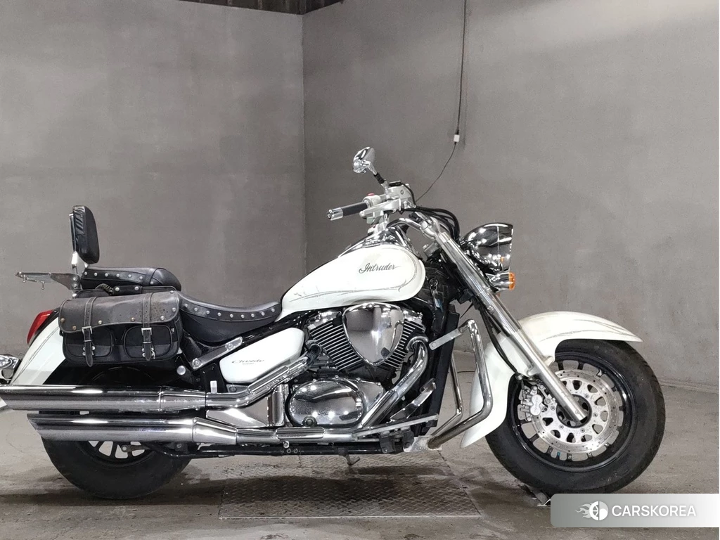 Проданный Suzuki INTRUDER 400 CLASSIC 2010 из Японии