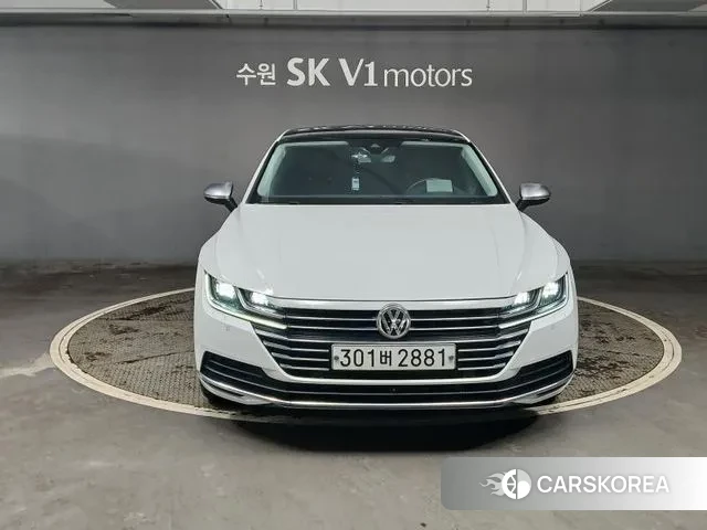 Volkswagen Arteon 2019 Белый из Кореи