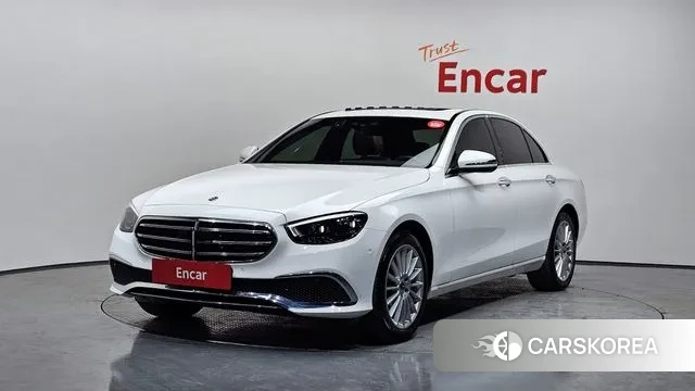 Mercedes-Benz E-Class W213 2021 Белый из Кореи