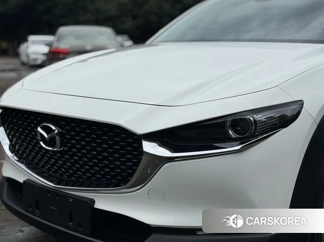 Mazda CX-30 2021 Белый из Китая