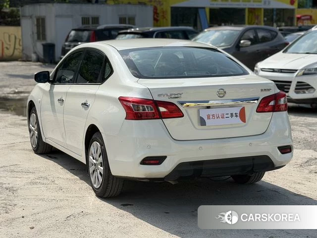 Nissan Xuan Yi 2023 Белый из Китая