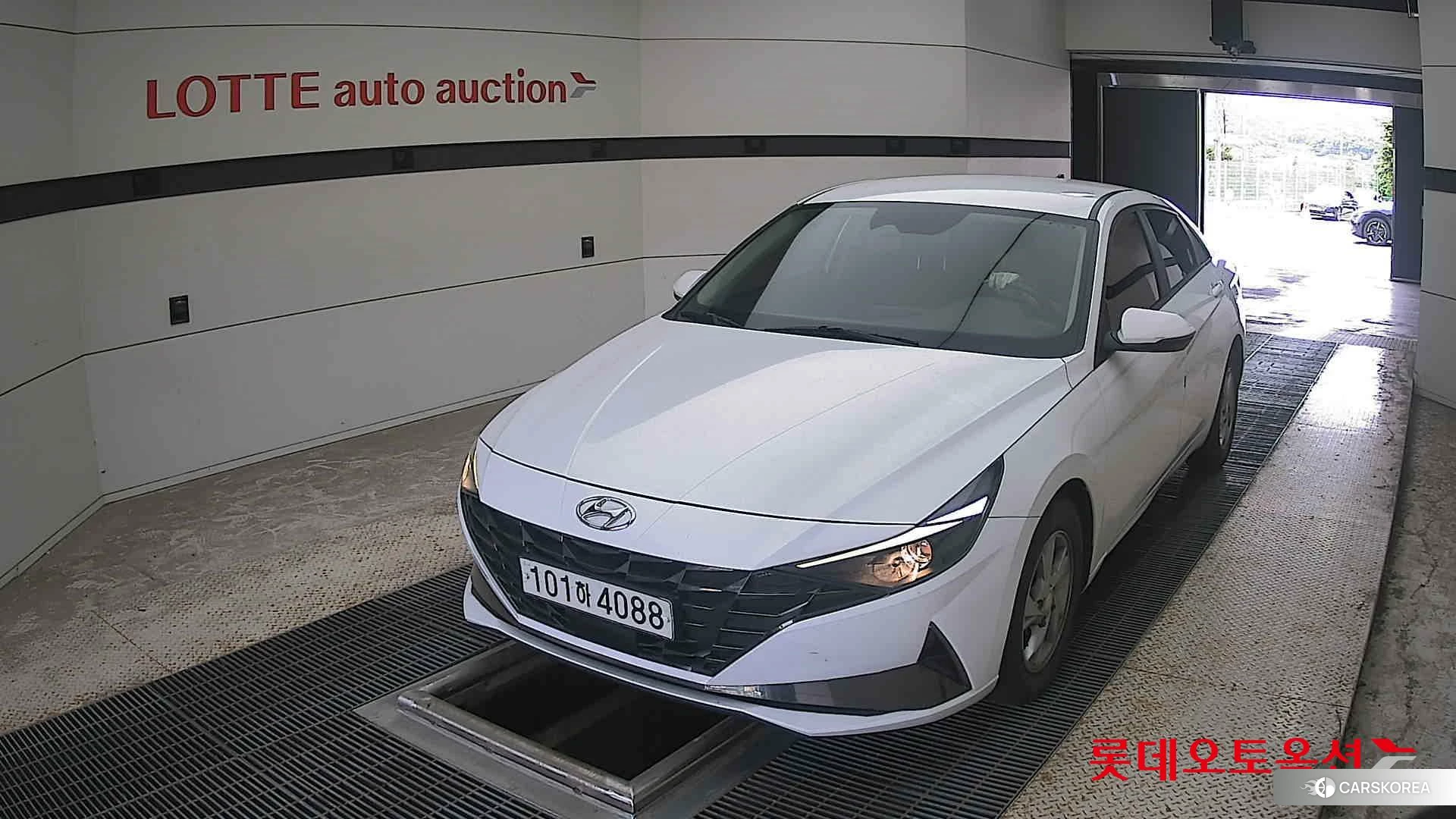 Hyundai Avante 2021 Белый из Кореи