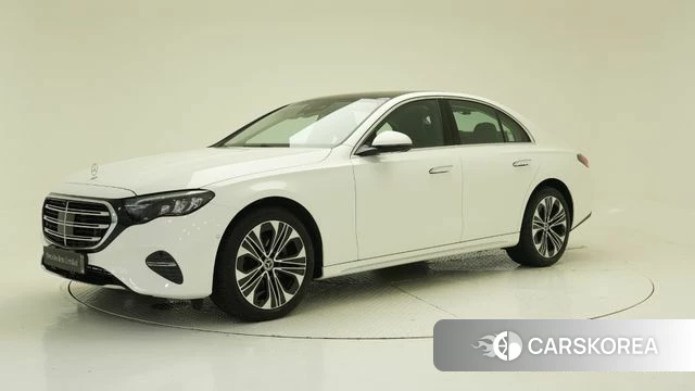 Mercedes-Benz E-Class W214 2026 Белый из Кореи
