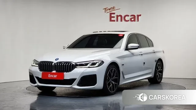 BMW 5 Series (G30) 2022 Белый из Кореи