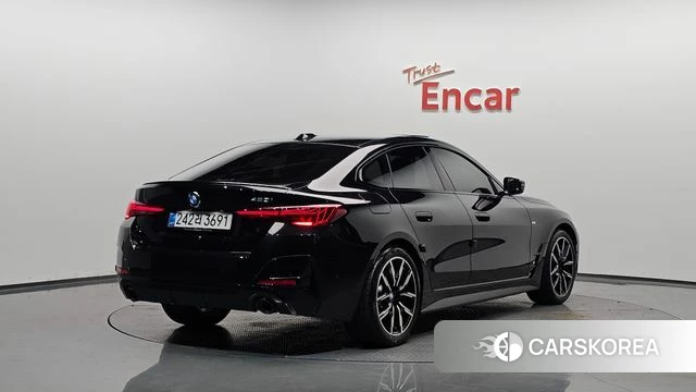 BMW 4 Series (G22) 2025 Черный из Кореи