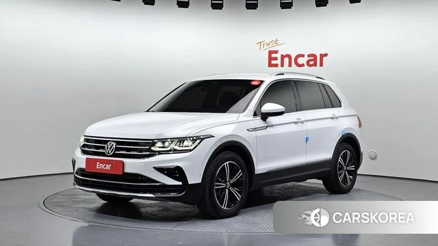 Volkswagen Tiguan second Generation 2021 Белый из Кореи
