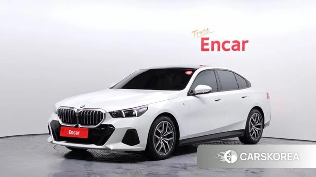 BMW 5 Series (G60) 2025 Белый из Кореи