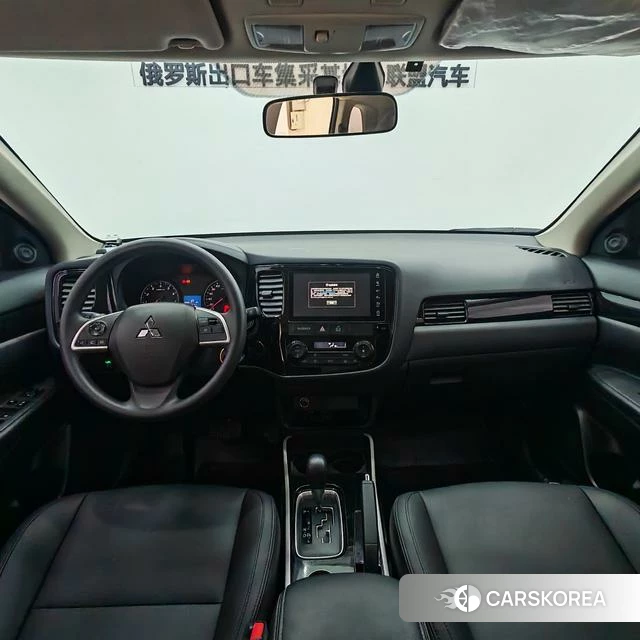 Mitsubishi  Outlander 2022 Белый из Китая