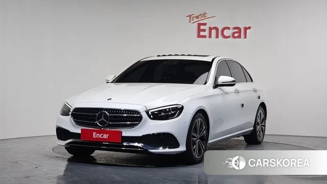 Mercedes-Benz E-Class W213 2021 Белый из Кореи