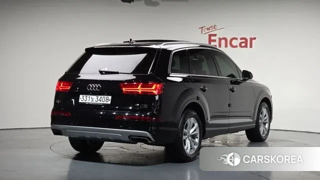 Audi Q7 (4M) 2019 Черный из Кореи