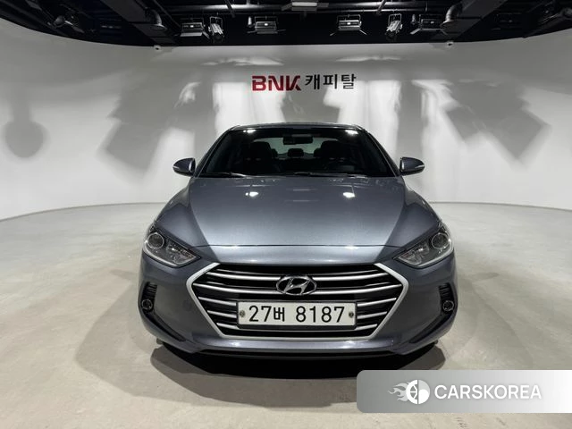 Hyundai Avante AD 2018 Серебристо-серый из Кореи