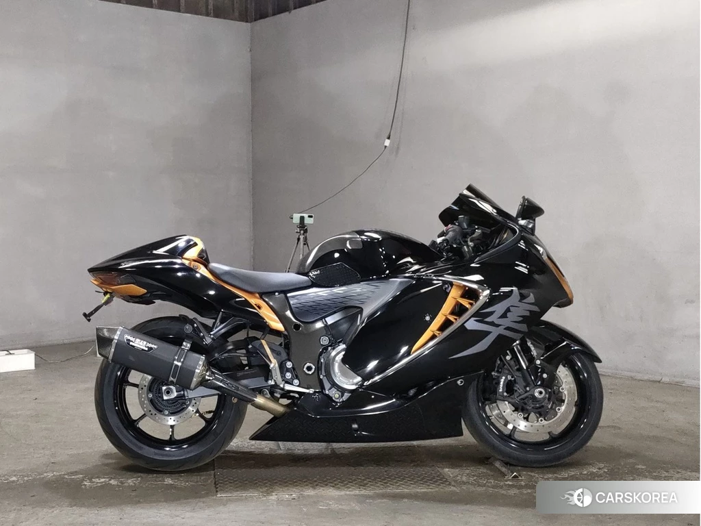 Проданный Suzuki GSX1300R HAYABUSA 2021 из Японии, фото 2