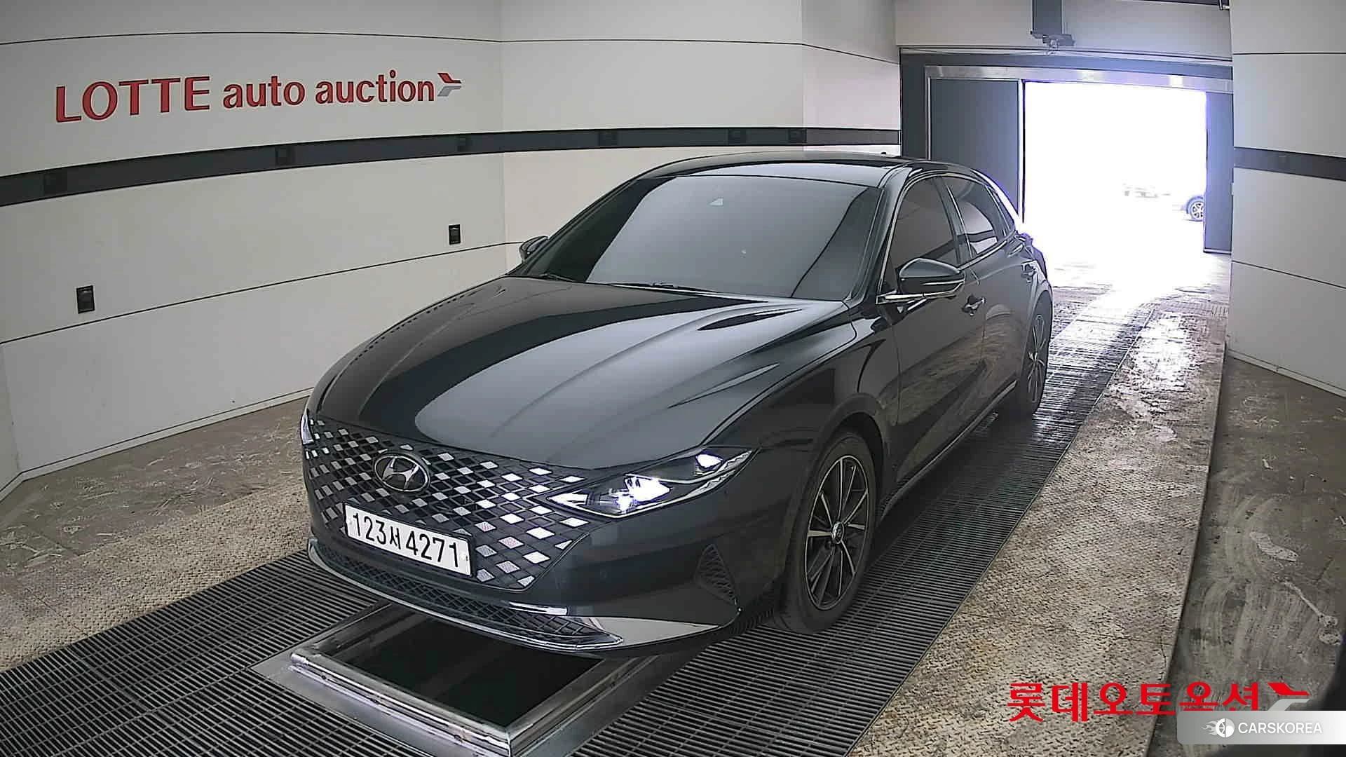 Hyundai Grandeur 2021 Black Forest из Кореи