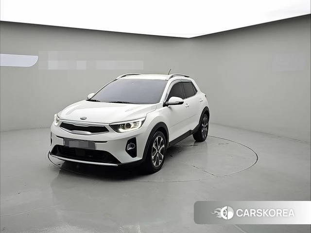 Kia Stonic 2018 Белый из Кореи