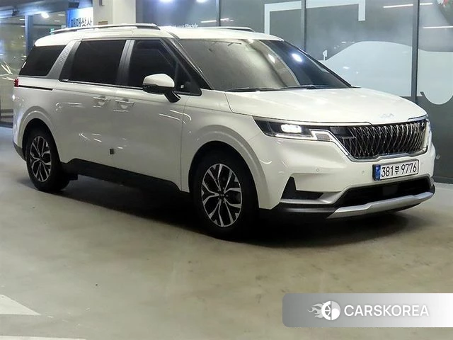 Kia Carnival 4th generation 2023 Белый из Кореи