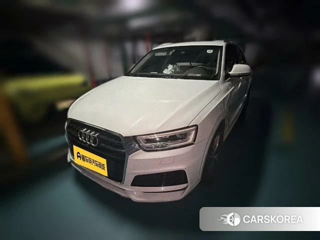 Audi Q3 2019 Белый из Китая