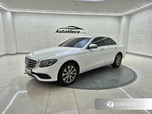 Mercedes-Benz E-Class W213 2020 Белый из Кореи