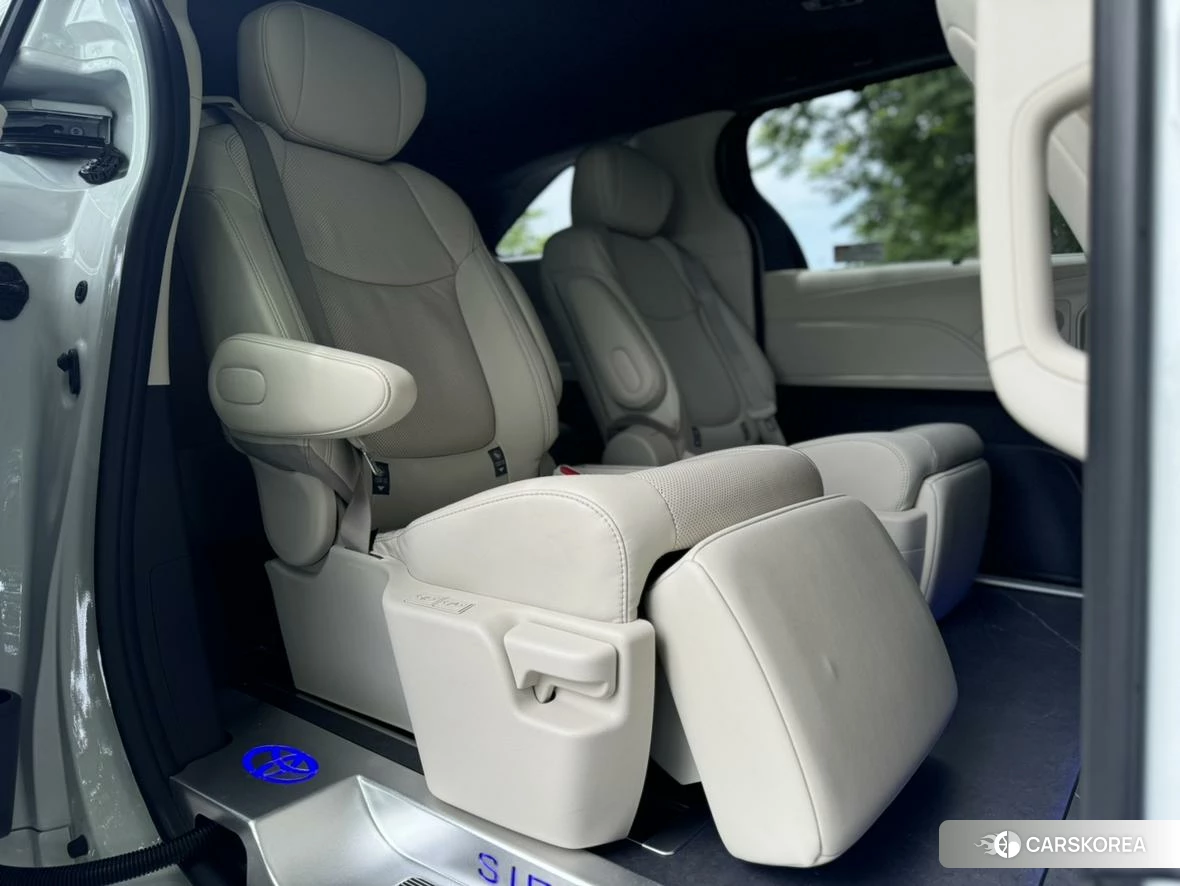 Toyota Saina 2024 Белый из Китая
