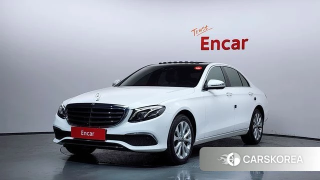 Mercedes-Benz E-Class W213 2018 Белый из Кореи