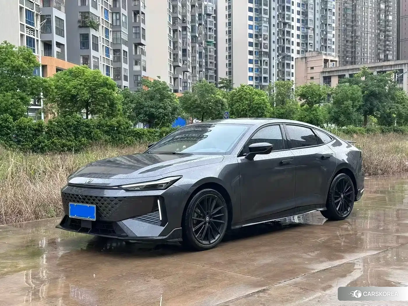 Chang'an Changan UNI-V 2024 Silver/gray из Китая