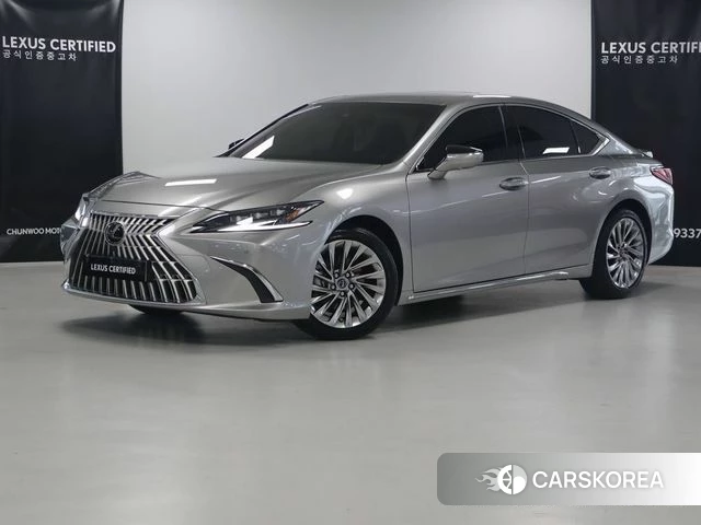 Lexus ES300h 7th generation 2025 Золотой из Кореи