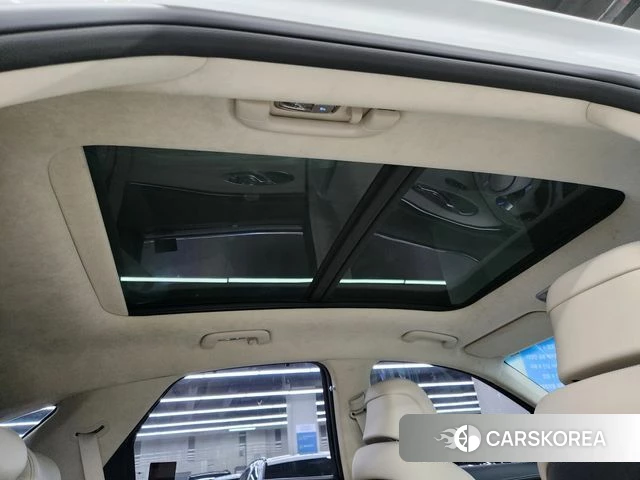 Genesis GV70 2022 Белый из Кореи