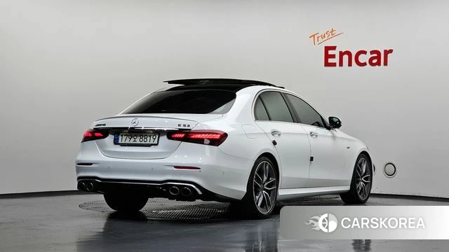 Mercedes-Benz E-Class W213 2021 Белый из Кореи