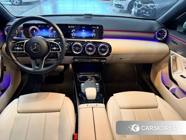 Mercedes-Benz A-Class W177 2021 Белый из Кореи