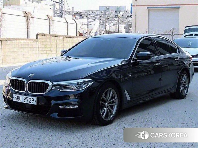 BMW 5 Series (G30) 2018 Черный из Кореи