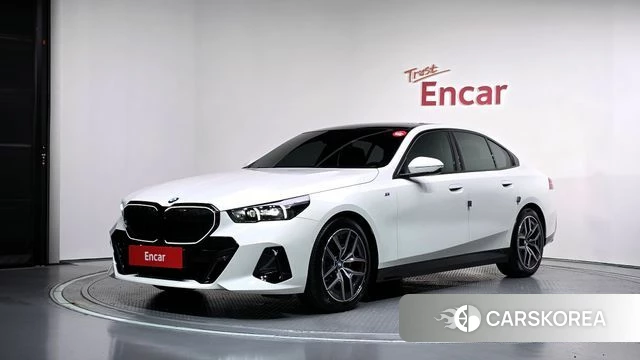 BMW 5 Series (G60) 2024 Белый из Кореи