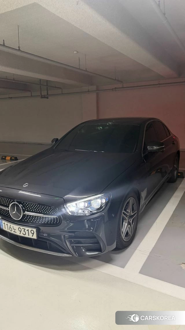 Mercedes-Benz E-Class W213 2022 Серый из Кореи