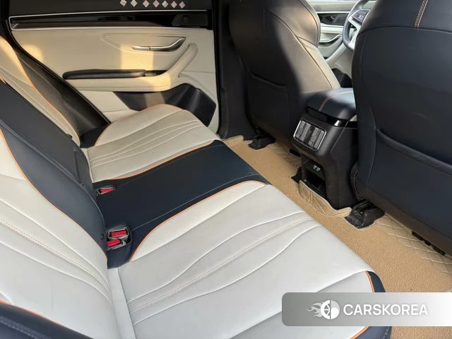 BYD Song PLUS EV 2022 Белый из Китая