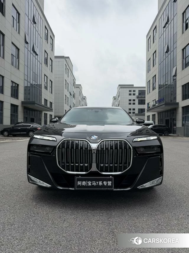 BMW 7 series 2023 Черный из Китая