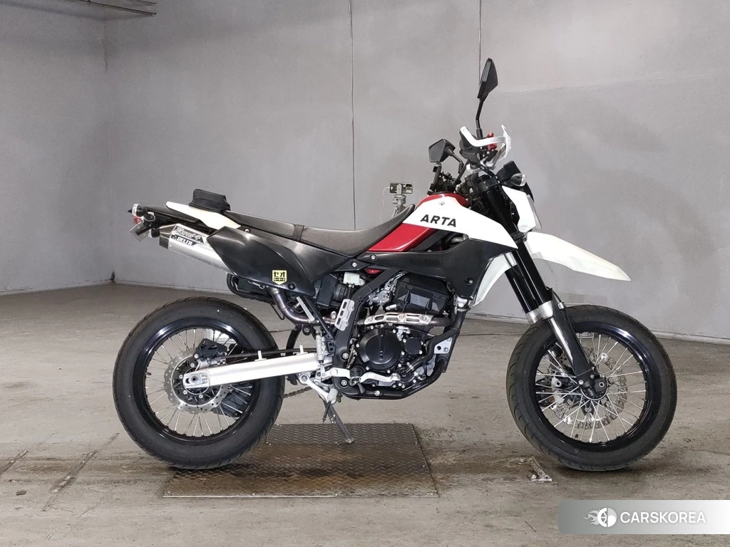 Проданный Kawasaki D-TRACKER X 2011 из Японии