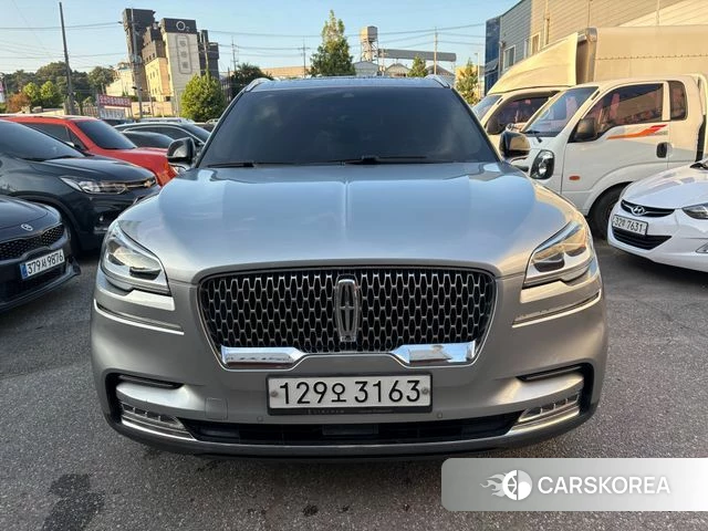 Lincoln Aviator 2nd generation 2020 Серебряный из Кореи