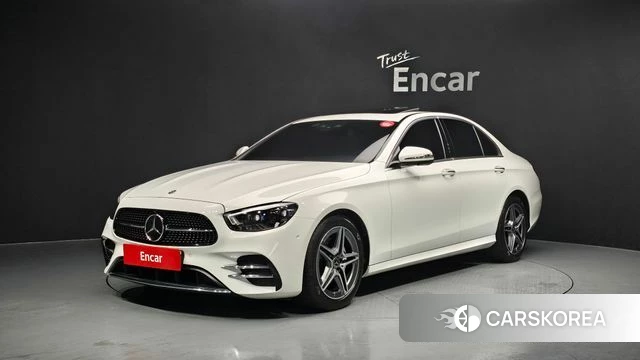 Mercedes-Benz E-Class W213 2023 Белый из Кореи