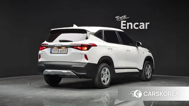 Kia Seltos 2022 Белый из Кореи