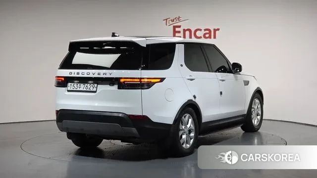 Land Rover Discovery 5 2019 Белый из Кореи