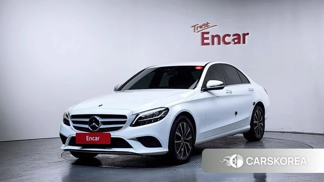 Mercedes-Benz C-Class W205 2019 Белый из Кореи