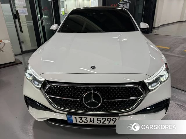 Mercedes-Benz E-Class W214 2025 Белый из Кореи