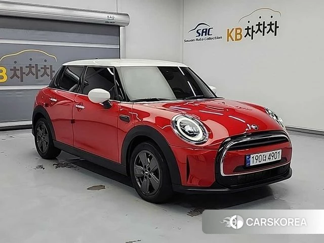 Mini Cooper 2023 Красный из Кореи