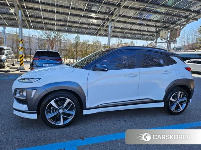 Hyundai Kona 2018 Белый из Кореи
