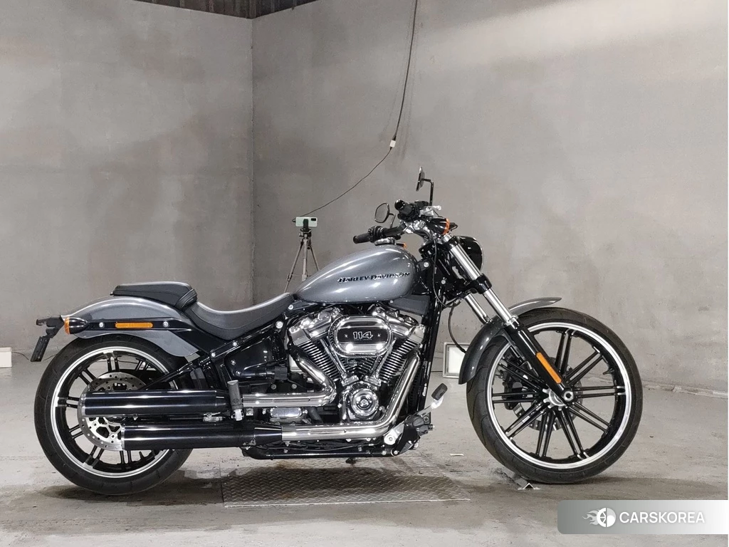 Проданный Harley-Davidson Softail Breakout FXBRS1868 2021 из Японии, фото 2