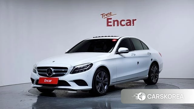Mercedes-Benz C-Class W205 2021 Белый из Кореи