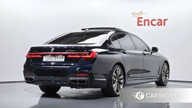 BMW 7 Series (G11) 2020 Черный из Кореи