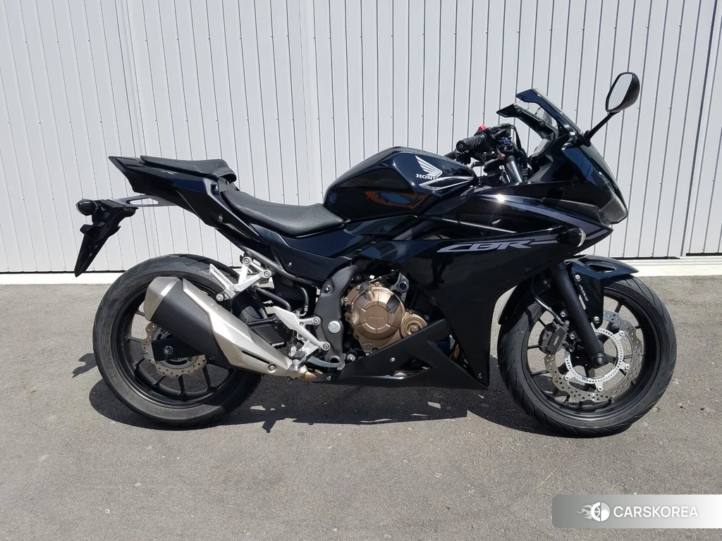 Проданный Honda CBR400R ABS 2016 из Японии