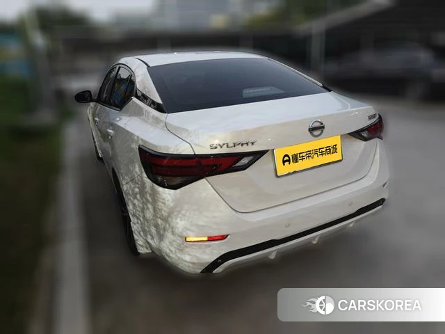 Nissan Xuan Yi 2021 Белый из Китая